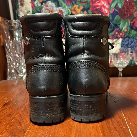 Harley-Davidson woman’s size 9 black leather boots. - Picture 6 of 12